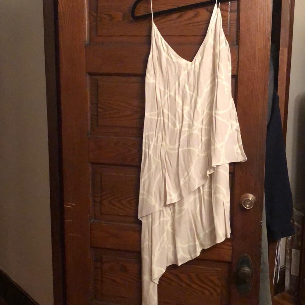 Cute asymmetric summer dress.